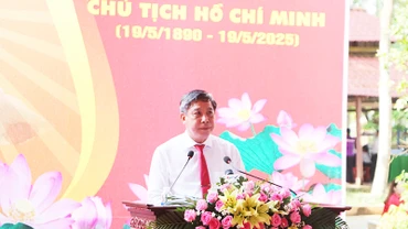 Đồng chí Đồng Văn Thanh, Bí thư Tỉnh ủy, Chủ tịch Hội đồng nhân dân tỉnh Hậu Giang phát biểu tại buổi lễ