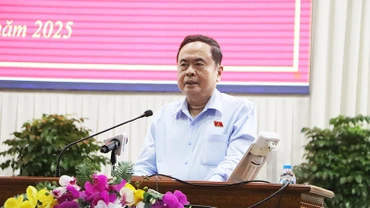 Đồng chí Trần Thanh Mẫn, Ủy viên Bộ Chính trị, Chủ tịch Quốc hội phát biểu tại Hội nghị.