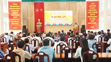 Quang cảnh lớp tập huấn.