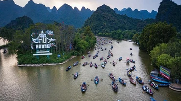 Đổi mới hình thức bán vé trong lễ hội Chùa Hương năm 2023