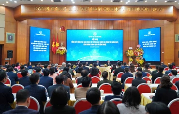 Toàn cảnh hội nghị.