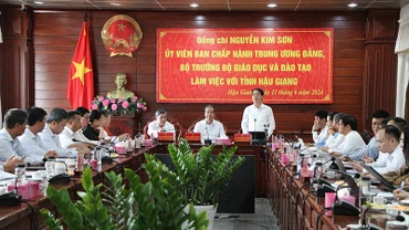 Quang cảnh buổi làm việc.