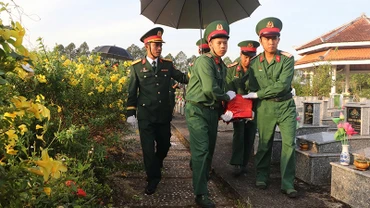 Đưa hài cốt các liệt sĩ về Nghĩa trang liệt sĩ tỉnh Hậu Giang