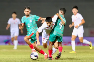 [Ảnh] Minh Tiến lập cú đúp, U20 Việt Nam thắng 4-1 U20 Bangladesh