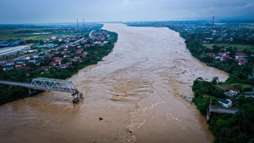 Sau khi cầu Phong Châu bị sập, Cục Đường bộ Việt Nam đã đề nghị đầu tư xây dựng cầu Phong Châu mới trên Quốc lộ 32C, tỉnh Phú Thọ bằng nguồn vốn ngân sách nhà nước.