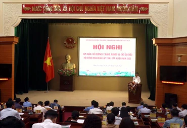 Hội đồng nhân dân tỉnh Hưng Yên tập huấn, bồi dưỡng kỹ năng, nghiệp vụ cho đại biểu Hội đồng nhân dân cấp tỉnh, huyện.