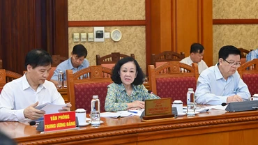 Thường trực Ban Bí thư, Trưởng ban Tổ chức Trung ương Trương Thị Mai chủ trì hội nghị giao ban.