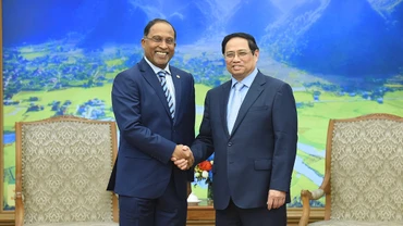 Thủ tướng Phạm Minh Chính tiếp Bộ trưởng Ngoại giao Malaysia, Thượng Nghị sĩ Zambry Abdul Kadir. (Ảnh: TRẦN HẢI)