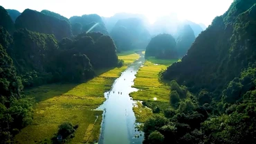 Quần thể di sản thiên nhiên Tràng An.