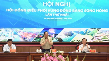 Thủ tướng Phạm Minh Chính, Chủ tịch Hội đồng điều phối vùng đồng bằng sông Hồng, chủ trì Hội nghị lần thứ nhất của Hội đồng.