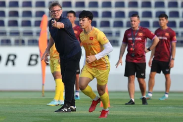U22 Việt Nam thích nghi với giáo trình nghiêm khắc của HLV Philippe Troussier. (Ảnh: Tuấn Hữu)