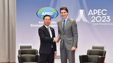 Chủ tịch nước Võ Văn Thưởng gặp Thủ tướng Canada Justin Trudeau nhân dịp tham dự Hội nghị Cấp cao APEC lần thứ 30. (Ảnh: baoquocte.vn)