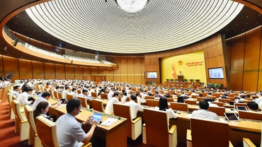 Quang cảnh phiên chất vấn và trả lời chất vấn tại Hội trường Diên Hồng.
