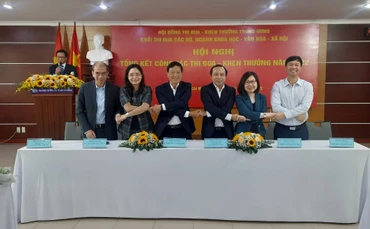 Các đơn vị Khối thi đua các bộ, ngành khoa học-văn hóa-xã hội ký kết giao ước thi đua năm 2023.