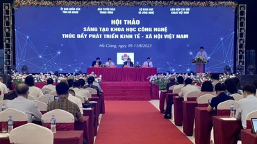 Đông đảo các nhà khoa học dự Hội thảo.