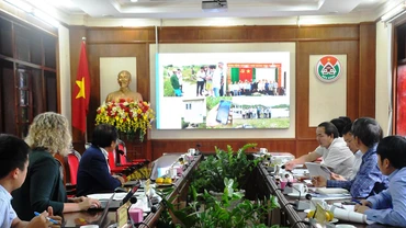 Viện khoa học Thủy lợi miền Nam trình bày mục tiêu, phương pháp triển khai của Dự án Drought-Adapt đối với tỉnh Đắk Nông.