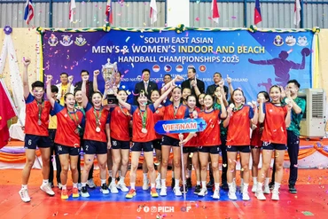 Đội tuyển bóng ném nữ trong nhà Việt Nam giành ngôi vô địch giải Đông Nam Á 2025. (Ảnh: PICHOOF)
