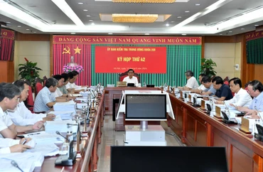 Tại Kỳ họp thứ 42, Ủy ban Kiểm tra Trung ương đề nghị cấp có thẩm quyền thi hành kỷ luật một số tổ chức đảng và đảng viên. (Ảnh: ĐĂNG KHOA)