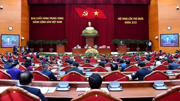 Ngày làm việc thứ hai của Hội nghị Trung ương 10 khóa XIII