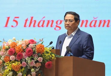 [Ảnh] Thủ tướng chủ trì Hội nghị tháo gỡ khó khăn, thúc đẩy sản xuất, tiêu thụ xi-măng, sắt thép và vật liệu xây dựng