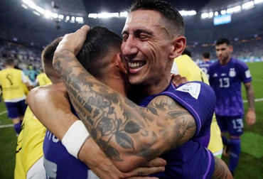 Nhìn lại World Cup ngày thứ 11: Argentina trở lại vị thế, Australia đột phá vòng bảng