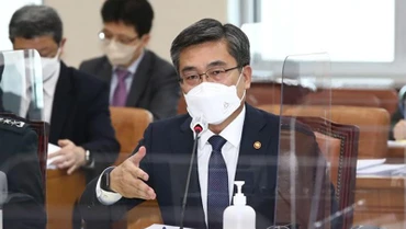 Cựu Bộ trưởng Quốc phòng Hàn Quốc Suh Wook. (Nguồn: Korea Times/TTXVN)
