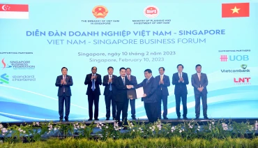Tổng giám đốc Masan Group Danny Le nhận chứng nhận đầu tư.
