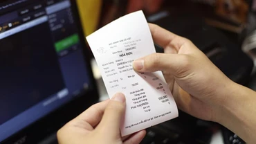 Người tiêu dùng nên lấy hóa đơn khi mua hàng hóa, sử dụng dịch vụ để góp phần tránh thất thu thuế, bảo vệ quyền lợi bản thân.