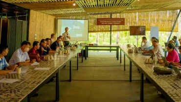 Hội thảo thúc đẩy hợp tác phát triển du lịch hang động 2 nước Việt Nam-Lào diễn ra tại Khu du lịch Blue Diamond Camp, huyện Bố Trạch (Quảng Bình).