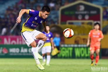 [Ảnh] Hà Nội FC lỡ cơ hội áp sát ngôi đầu