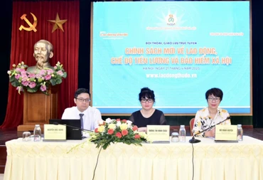 Các chuyên gia tham gia giải đáp tại buổi giao lưu trực tuyến.