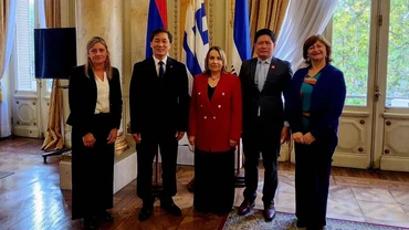 Thứ trưởng Tư pháp Nguyễn Khánh Ngọc làm việc với bà Doris Morales Martinez, Chánh án tối cao Uruguay.