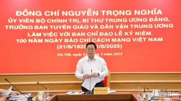 Trưởng Ban Tuyên giáo và Dân vận Trung ương Nguyễn Trọng Nghĩa phát biểu tại buổi làm việc. (Ảnh: PHẠM CƯỜNG) 