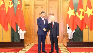 Tổng Bí thư Nguyễn Phú Trọng và Tổng Bí thư, Chủ tịch nước Trung Quốc Tập Cận Bình chụp ảnh chung tại buổi hội đàm ngày 12/12/2023 trong chuyến thăm cấp Nhà nước tới Việt Nam. Ảnh: Trí Dũng/TTXVN