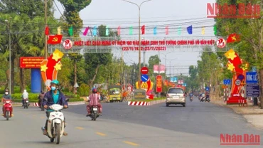 Diện mạo mới trên quê hương Vũng Liêm. (Ảnh: BÁ DŨNG)