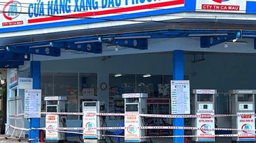 Một cửa hàng xăng dầu ở thành phố Cà Mau, thuộc Công ty cổ phần Thương nghiệp Cà Mau tạm ngừng hoạt động.