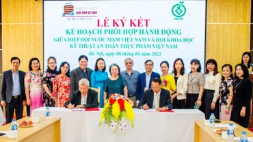 Quang cảnh lễ ký kết.
