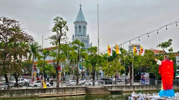Nhà thờ chính tòa ở phường Trường Thi, thành phố Thanh Hóa.