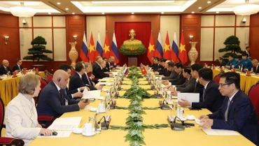 Tổng Bí thư Nguyễn Phú Trọng và Tổng thống Liên bang Nga Vladimir Putin hội đàm. (Ảnh: Trí Dũng/TTXVN)