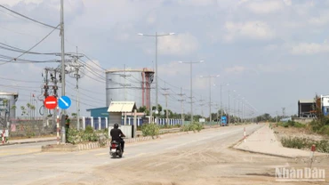 Đoạn giao cắt qua đường số 4, khu công nghiệp Ông Kèo. 