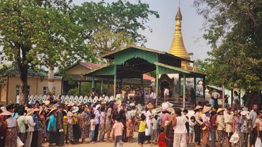 Ghi trong tâm vùng tâm chấn động đất: Tiếng ca bình an từ làng Sagaing