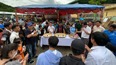 Lễ hội sâm Ngọc Linh lần thứ V thu hút nhiều người dân và du khách đến tham quan, trải nghiệm.
