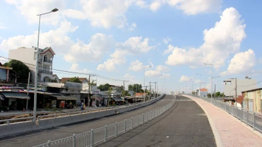 Dự án cầu Long Kiểng (huyện Nhà Bè) có chiều dài hơn 300m, rộng 18-29m, đường dẫn vào cầu khoảng 660m với tổng mức vốn đầu tư 589 tỷ đồng. Công trình được Ủy ban nhân dân Thành phố Hồ Chí Minh phê duyệt từ năm 2001, đến năm 2018 mới được khởi công và dự kiến hoàn thành vào năm 2019.