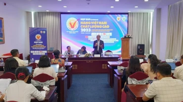 Quang cảnh buổi họp báo.