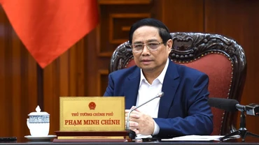 Thủ tướng Phạm Minh Chính phát biểu ý kiến chỉ đạo cuộc họp với các bộ, ngành liên quan về điều hành chính sách tiền tệ. (Ảnh: Trần Hải)