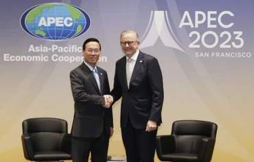 Chủ tịch nước Võ Văn Thưởng gặp Thủ tướng Australia Anthony Albanese. (Ảnh: Thống Nhất/TTXVN)