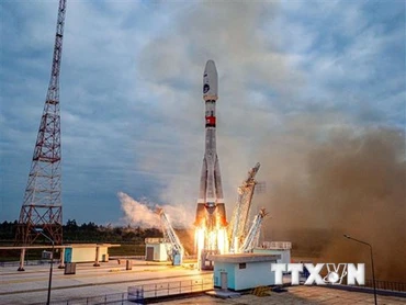 Tên lửa Soyuz 2.1b mang theo Tàu thăm dò Mặt Trăng Luna-25 được phóng từ Sân bay Vũ trụ Vostochny ở vùng Viễn Đông, Nga, ngày 11/8. (Ảnh: AFP/TTXVN)
