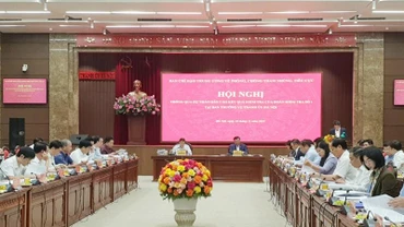 Quang cảnh buổi làm việc.