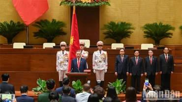 Chủ tịch nước Tô Lâm thực hiện nghi lễ tuyên thệ nhậm chức.
