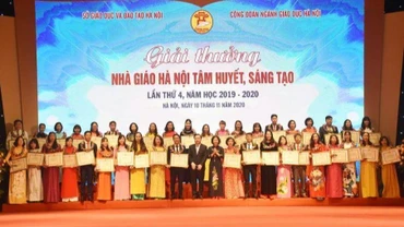 Bình chọn nhà giáo tiêu biểu năm 2022 và cá nhân có thành tích xuất sắc giai đoạn 1982-2022. (Ảnh minh họa)